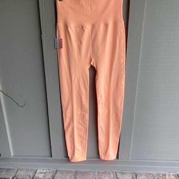 NWT FP Movement High-Rise 7/8 Length Good Karma Leggings | Peach Horizon - Picture 6 of 9
